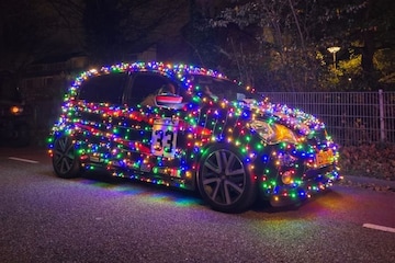 Rijdende kerstboom Seat Mii
