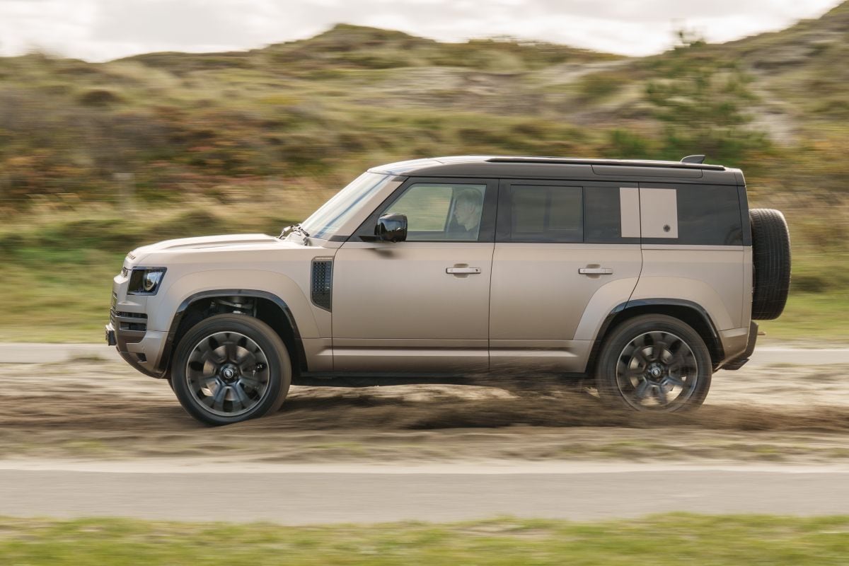 Land Rover Defender Octa