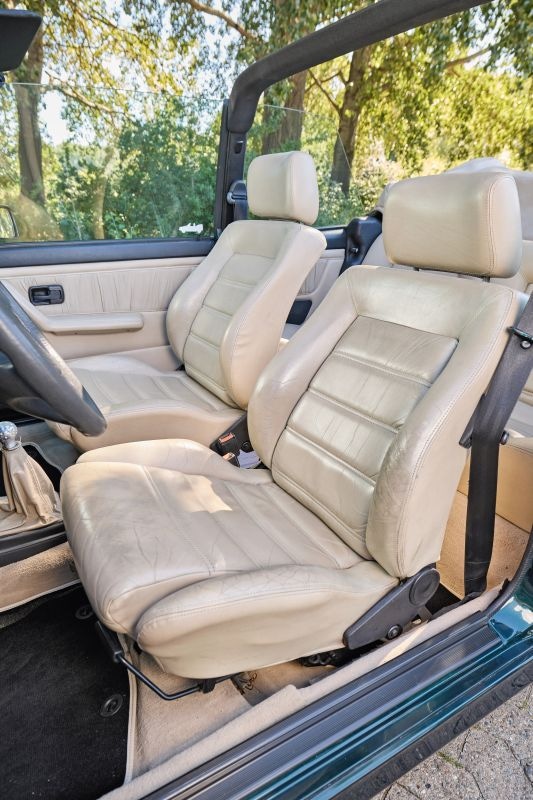 Volkswagen Golf 1 Cabriolet inclusief prototype