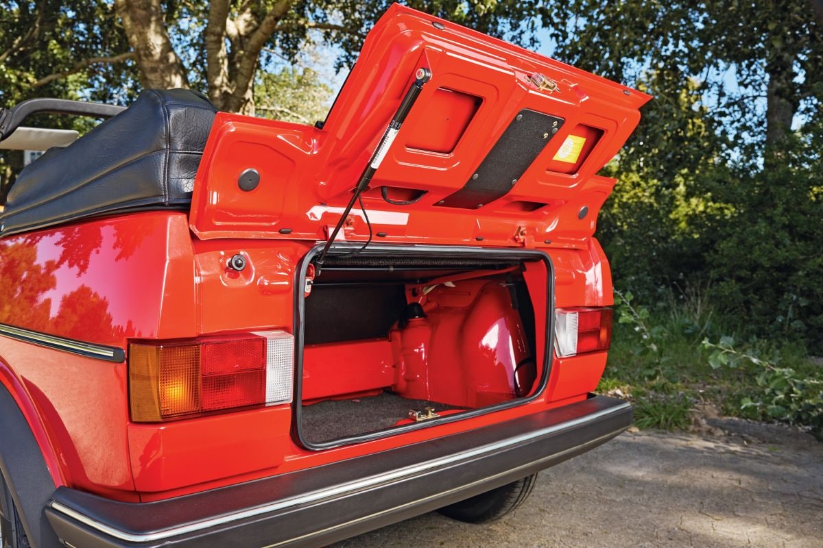 Volkswagen Golf 1 Cabriolet inclusief prototype