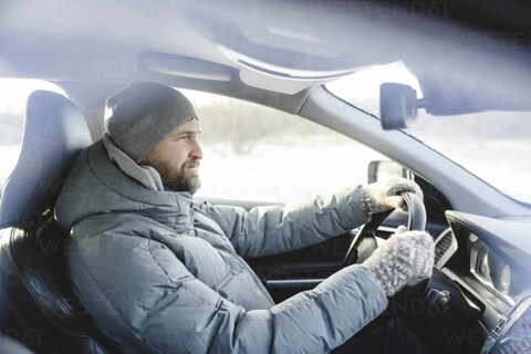 Veel bestuurders maken deze levensgevaarlijke fout bij het autorijden in de winter