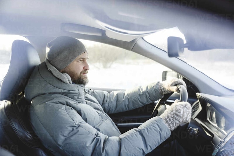 Veel bestuurders maken deze levensgevaarlijke fout bij het autorijden in de winter