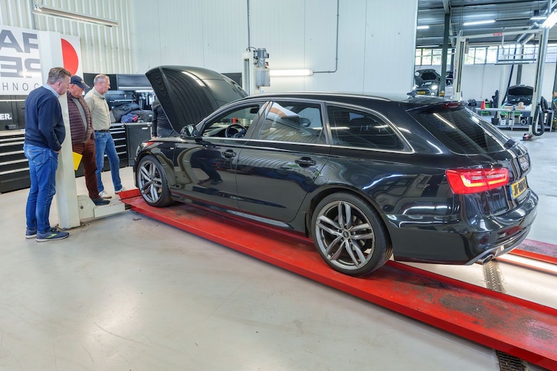 Audi A6 Avant 3.0 TDI quattro – 2012 – 409.176 km - Klokje rond