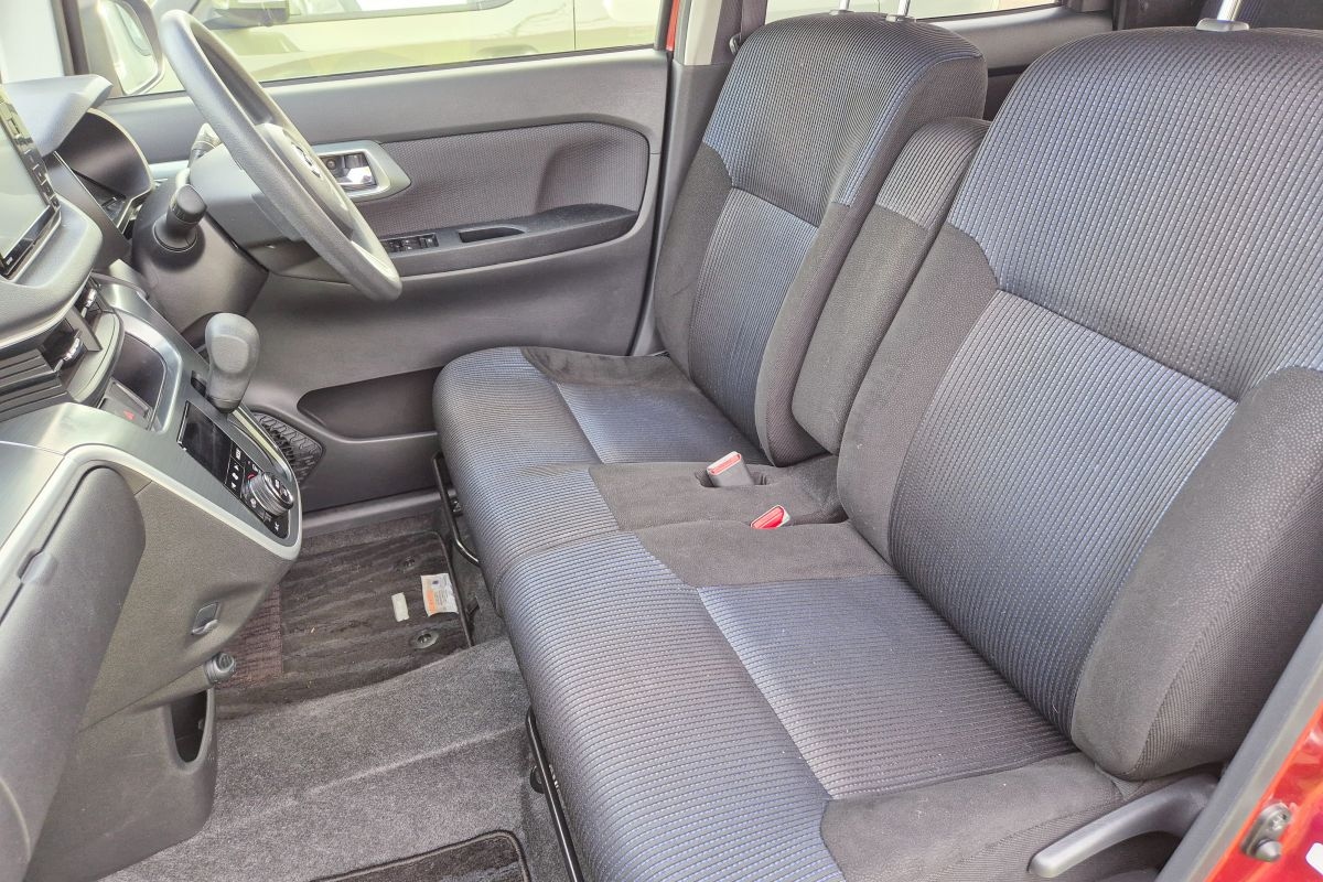 Hyundai Inster Daihatsu Move Custom kei-car