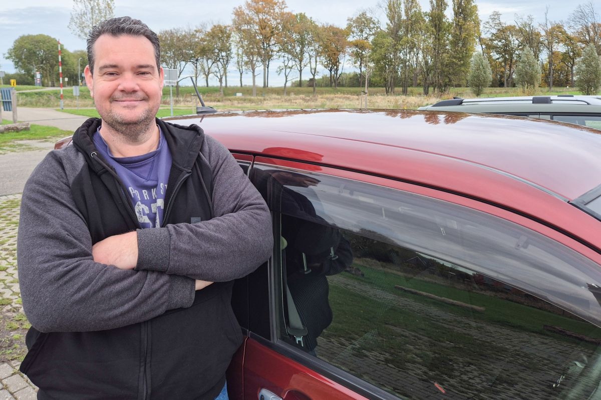 Hyundai Inster Daihatsu Move Custom kei-car