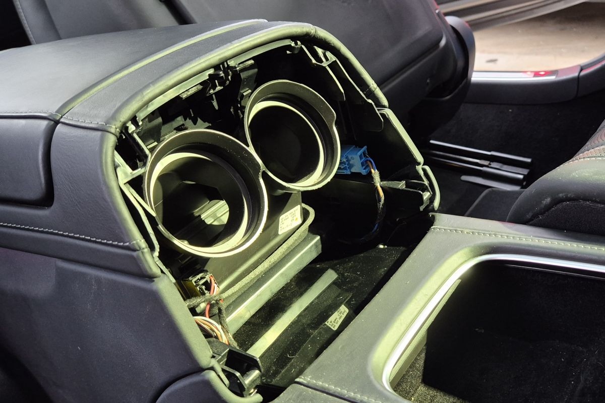 Sloop Bentley Continental GT Mercedes-AMG S63 Coupé