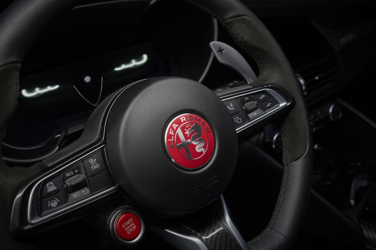 Alfa Romeo Giulia Luna Rossa