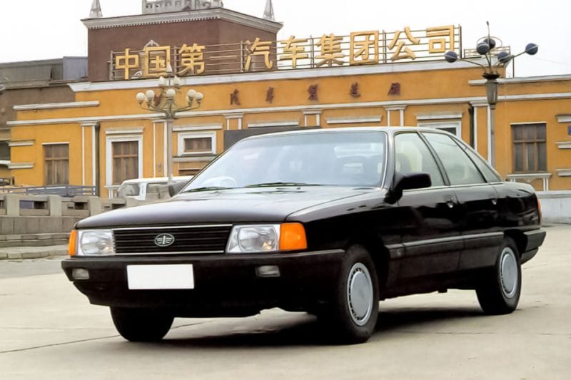 Hongqi Audi 100 in licentie