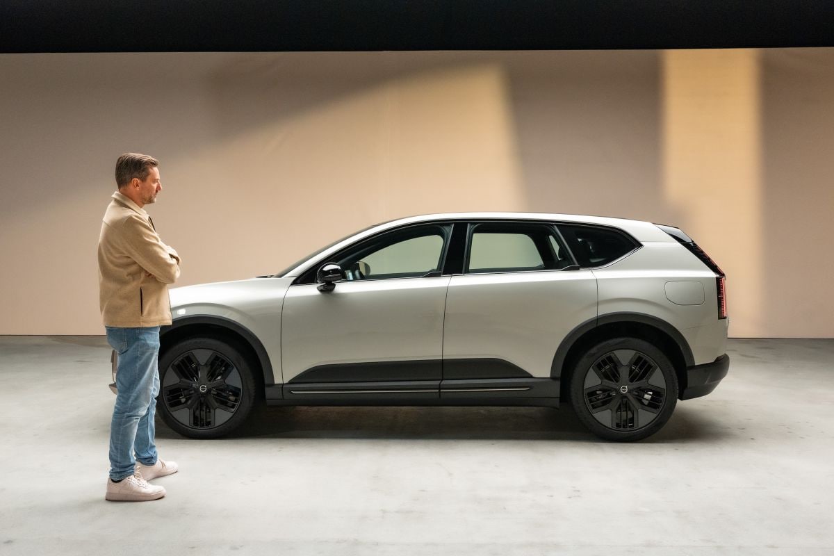 Volvo EX60 Cross Country