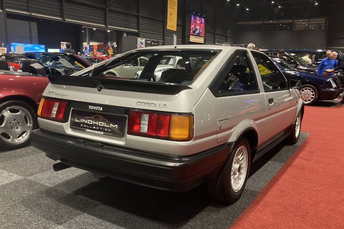 Toyota AE86 op een klassiekerbeurs, show, Hachiroku