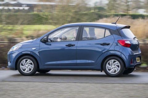 Markt voor nieuwe auto's met enkel brandstofmotor zakt verder in