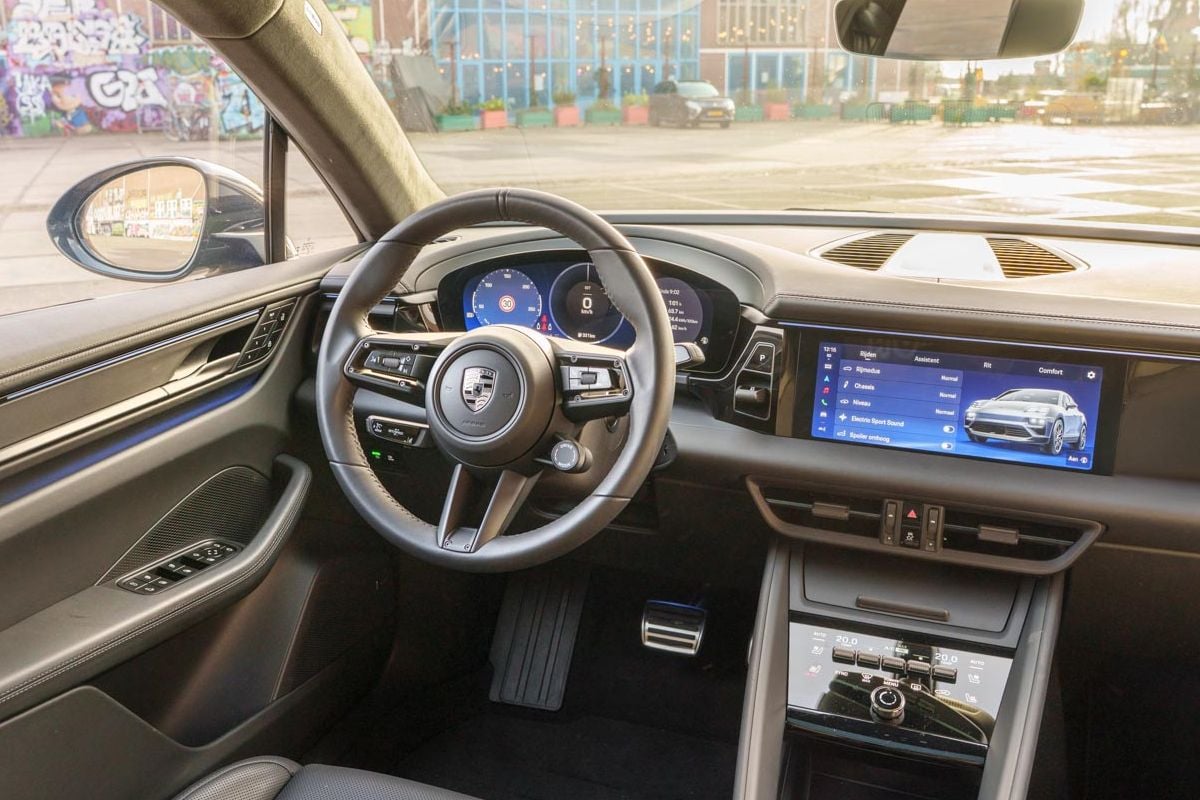 Porsche Macan Turbo Electric