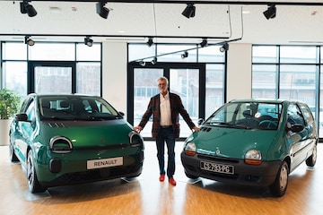 Bedenker van de naam Twingo bij eerste en nieuwste