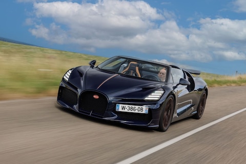 Test Bugatti Mistral - Alsof de Middellandse Zee via een draaikolk wegstroomt