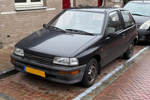 Deze Daihatsu Charade doet gewoon nog pretentieloos zijn werk - In het wild
