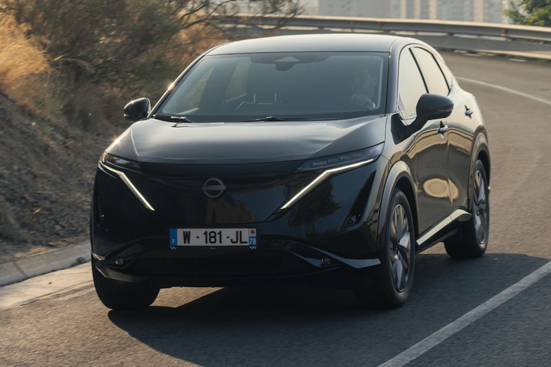 Elektrische Nissan Ariya kan dankzij Nederlands bedrijf zonder stekker bijladen