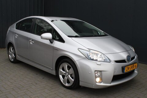 Met 17 jaar oude Toyota Prius met 4 ton op de teller rijd je voor 6k heel zuinig