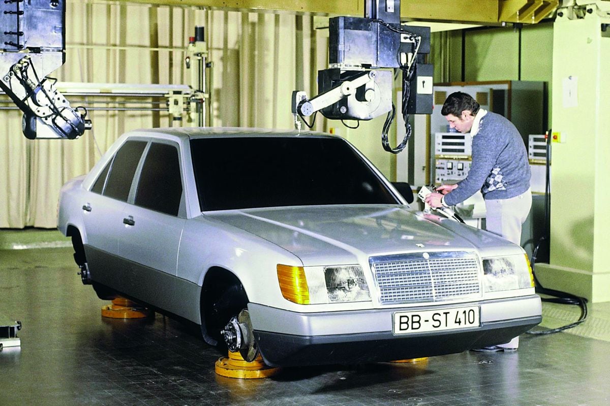 Designschetsen Mercedes-Benz W124 200-/300-serie