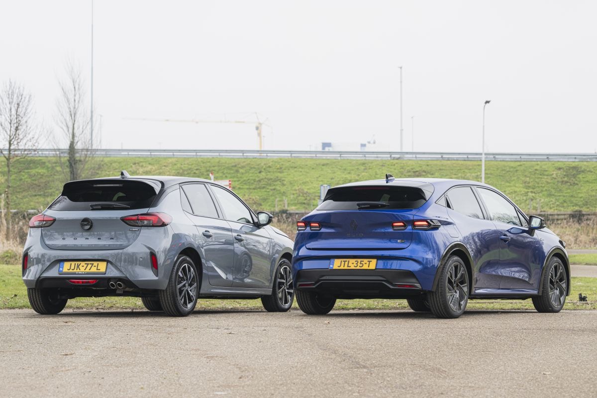 Opel Corsa vs Renault Clio