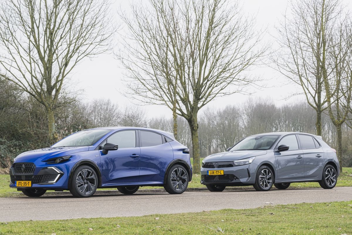 Opel Corsa vs Renault Clio