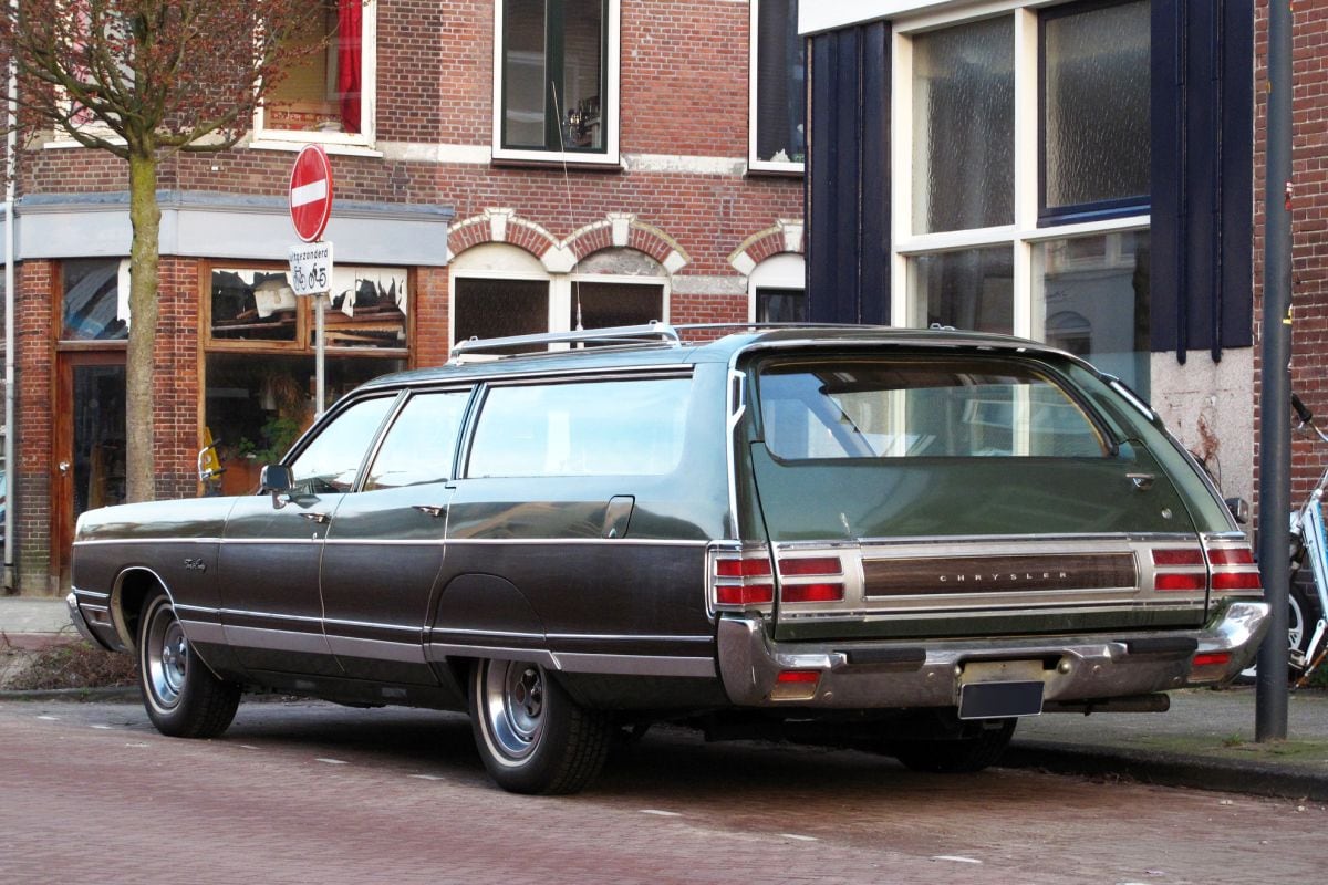 Chrysler Town & Country Wagon