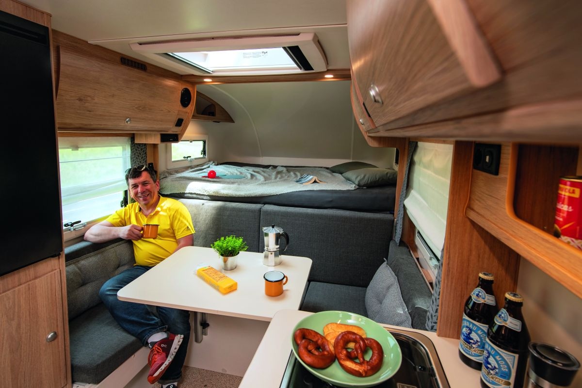 Pick-up met camperopbouw