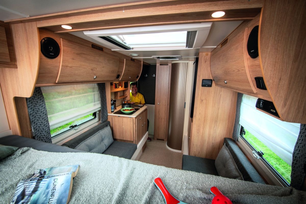 pick-up met camperopbouw