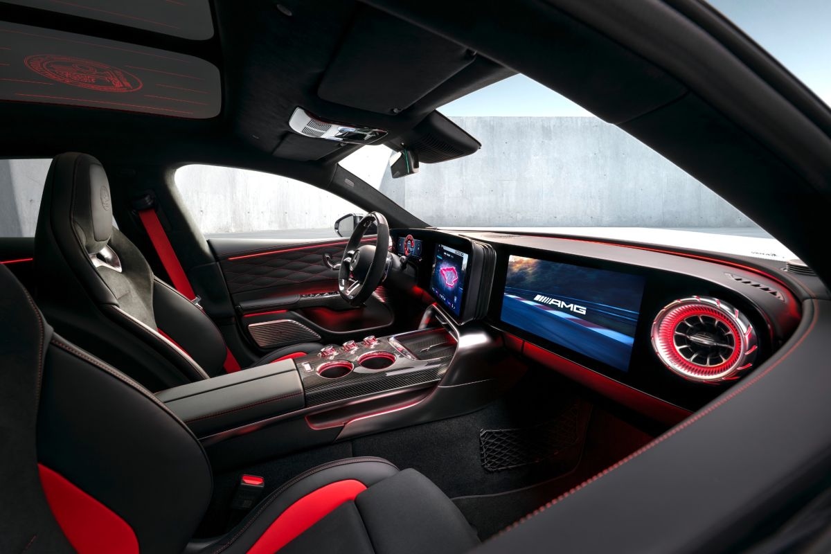 Mercedes-AMG GT 4-door interieur