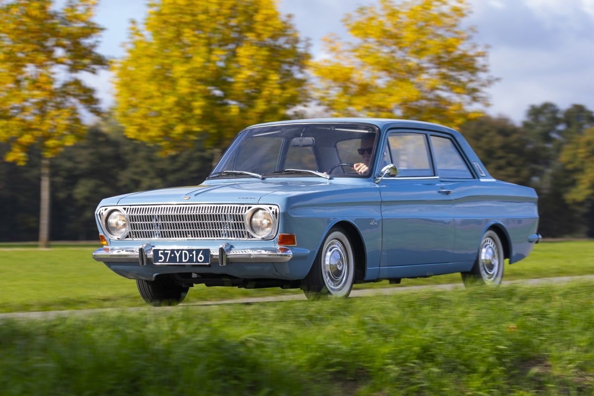 Ford 12M