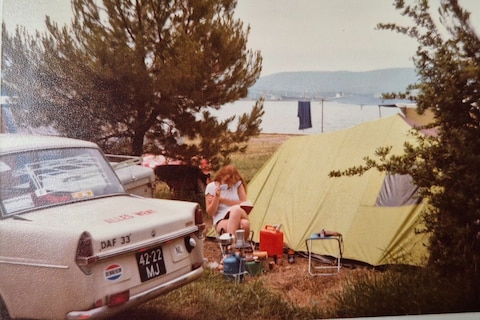 Bert ging als 19-jarig broekie met zijn voor 100 gulden gekochte Dafje zonder remmen de Alpen over