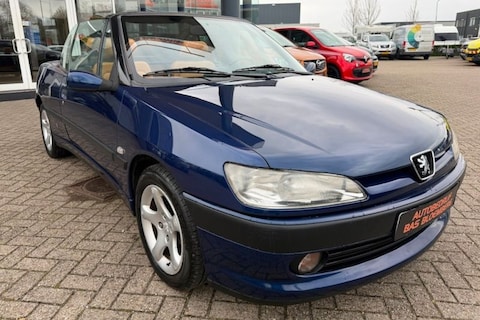 Peugeot 306 Cabrio van nog geen €3.000 is leuk voor wie wél een cabrio wil - Liefhebber Gezocht