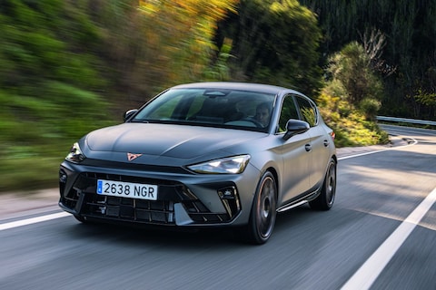Cupra Leon VZ325 is indrukwekkend eerbetoon aan hot hatch dankzij GTI Edition 50-specs