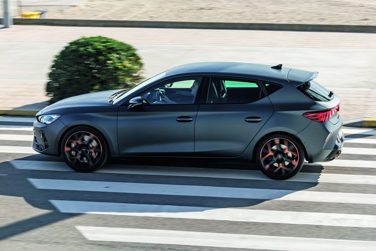Cupra Leon VZ325