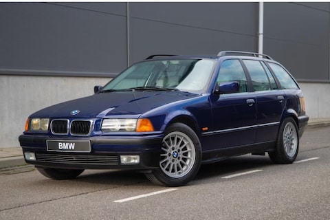 Op de motor van deze BMW 3-serie Touring slaat de liefhebber aan