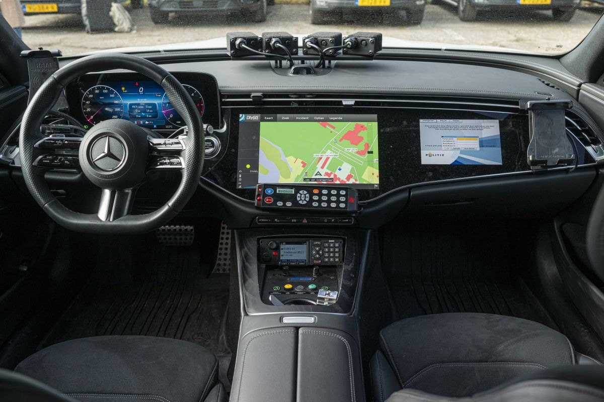 Mercedes E450d SIV politie E-klasse