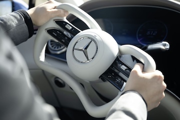 Mercedes-Benz EQS facelift Steer-by-wire