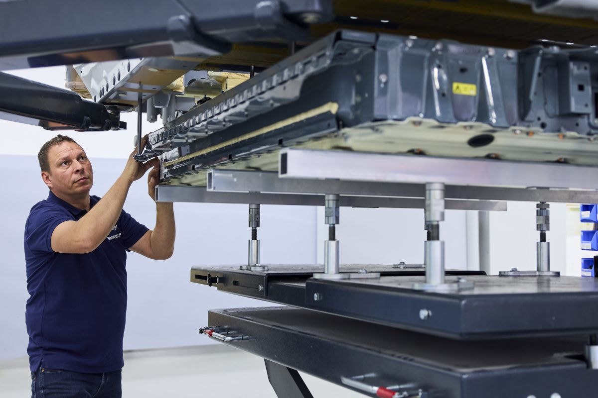 BMW iX5 Hydrogen waterstoftank