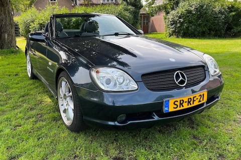 30 jaar Mercedes-Benz SLK vieren in stijl - Liefhebber Gezocht