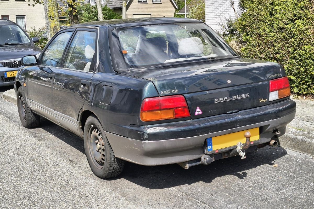Daihatsu Applause