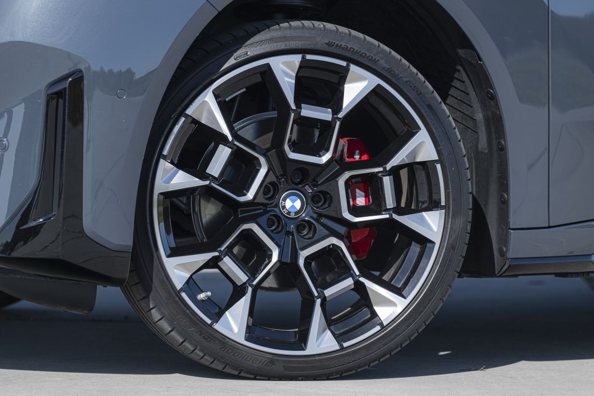 BMW iX3