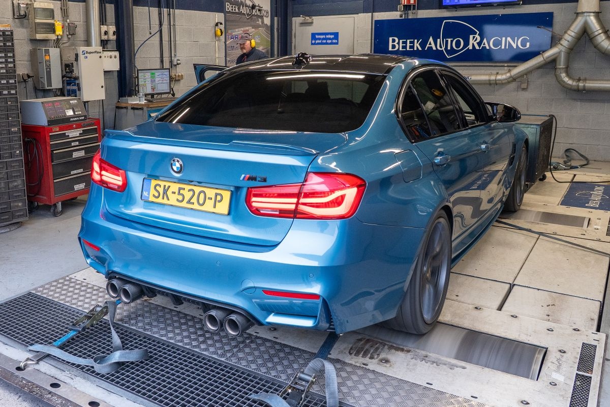 BMW M3 op de rollenbank