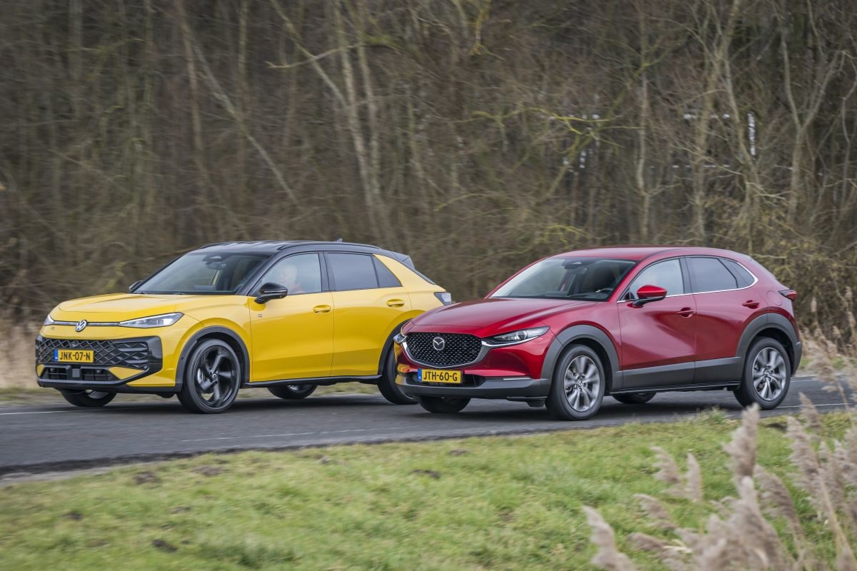 Met een liter minder is de Volkswagen T-Roc de Mazda CX-30 alsnog te slim af