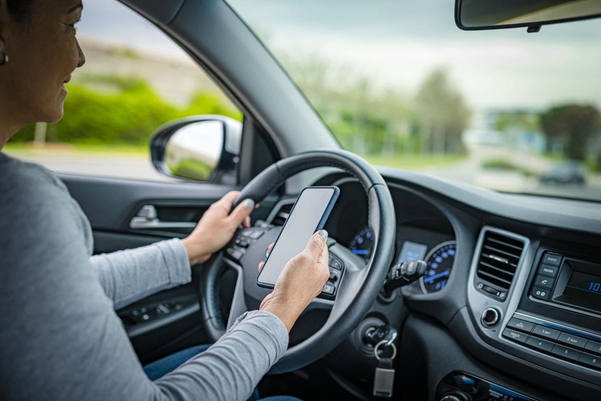 Telefoon in auto 