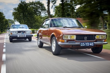 Peugeot 504 Coupé en Volvo 262C klassieke coupés jaren 70