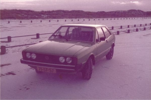 Oude foto van een eerste Volkswagen Scirocco