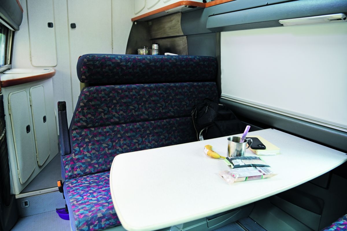 James Cook camper op basis van Mercedes Sprinter