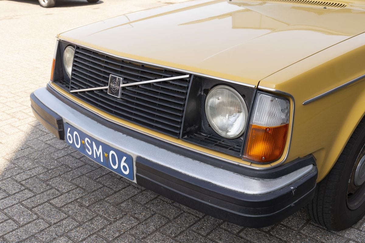 Volvo 245 DL