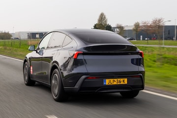 Repo Tesla Model Y vs Fiat Grande Panda