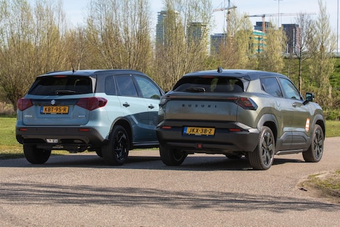 De 'oude' Vitara kan nog prima mee naast de Suzuki e Vitara en rijdt zelfs fijner