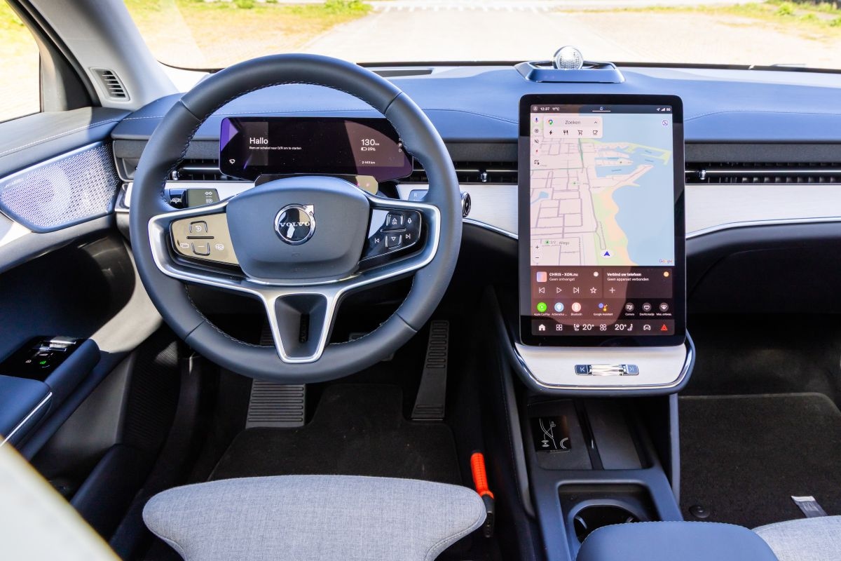 Volvo ES90